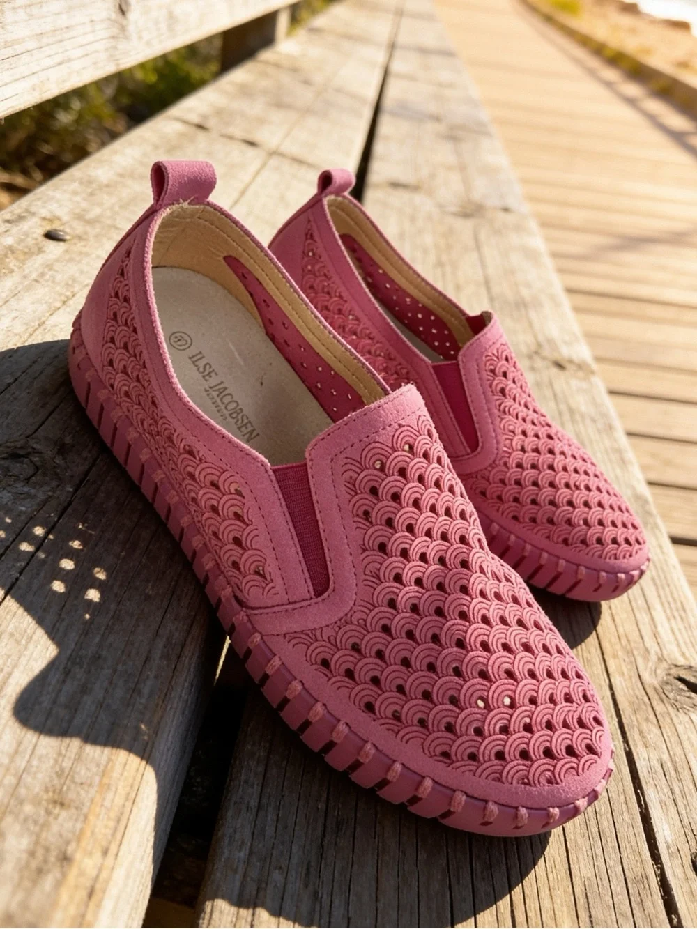 Ilse Jacobsen Rose Pink Perforated Slip-On Loafers size 39/8.5-9 - Picture 1 of 10
